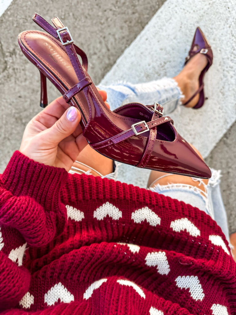 Lakované elegantné sandále PERLA+