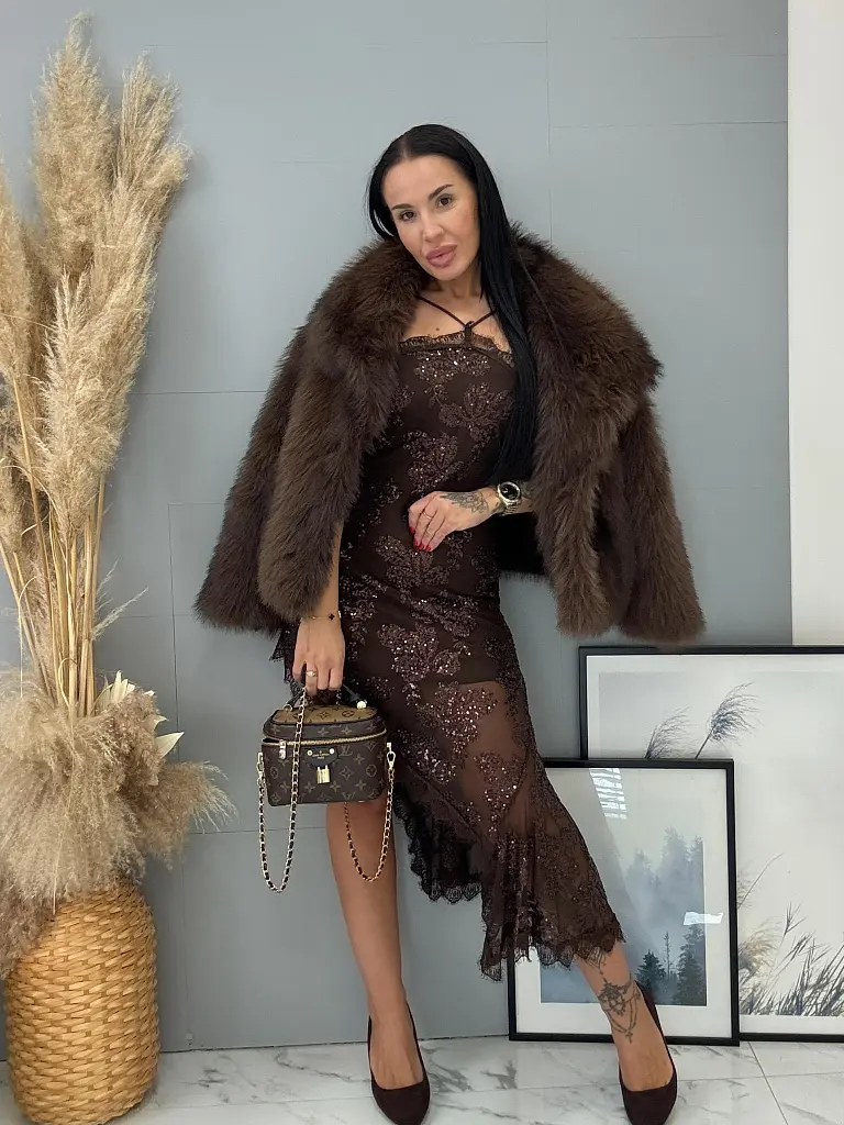 Hnedé šifónové šaty zdobené flitrami AUDRIE - next