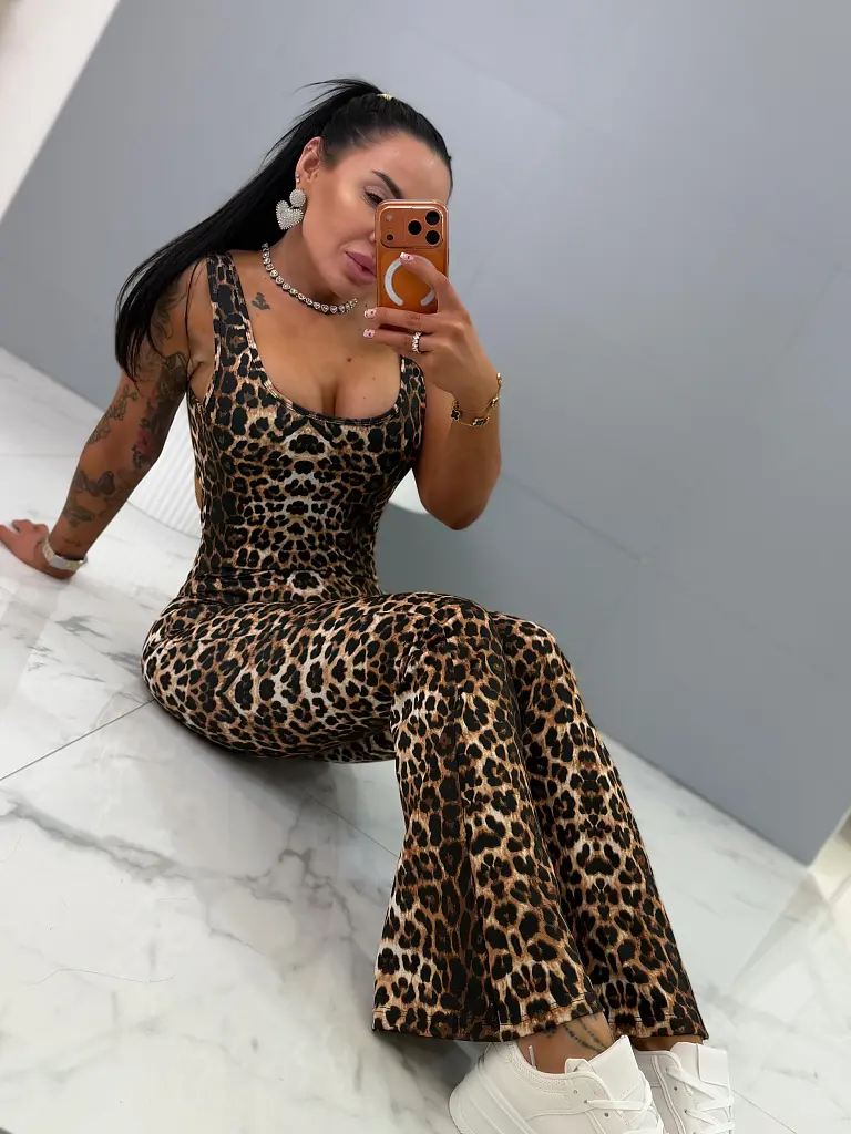 Tvarujúci overal s vypchávkami a tvarovaným zadkom ZENADA - next