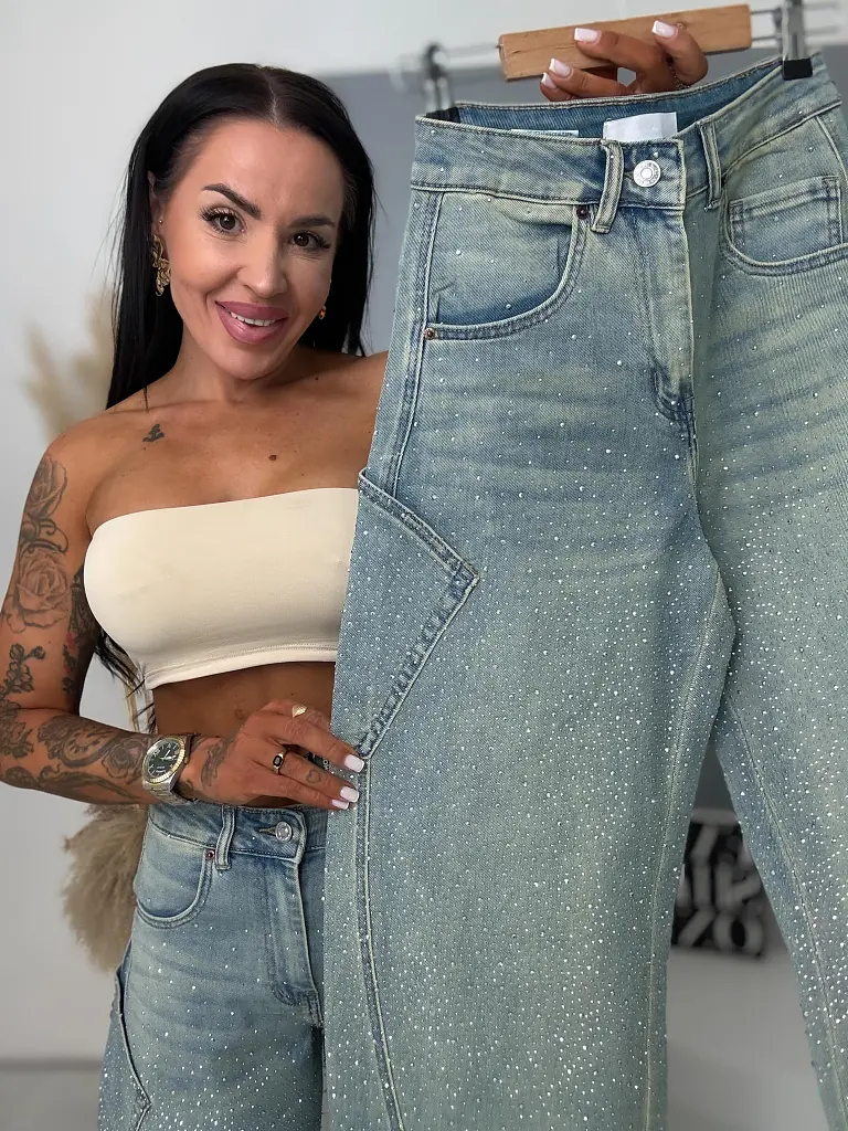 Prémiové džínsy zdobené kamienkami VENUS