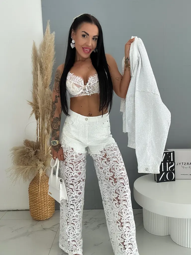 Džínsy s čipkou a kamienkami LACE